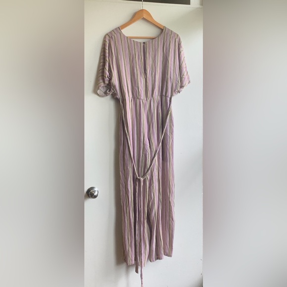 Annabelle Lilac Striped Jumpsuit Size L - Picture 6 of 6